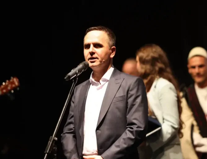 Kasami: Festivali “Teuta”, një nga vlerat e rëndësishme kulturore të Tetovës
